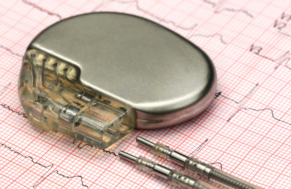ปฐมพยาบาลผู้ป่วยฝัง Pacemaker สามารถใช้เครื่อง AED ได้หรือไม่